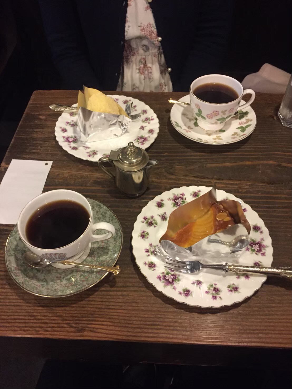 ケーキとコーヒー