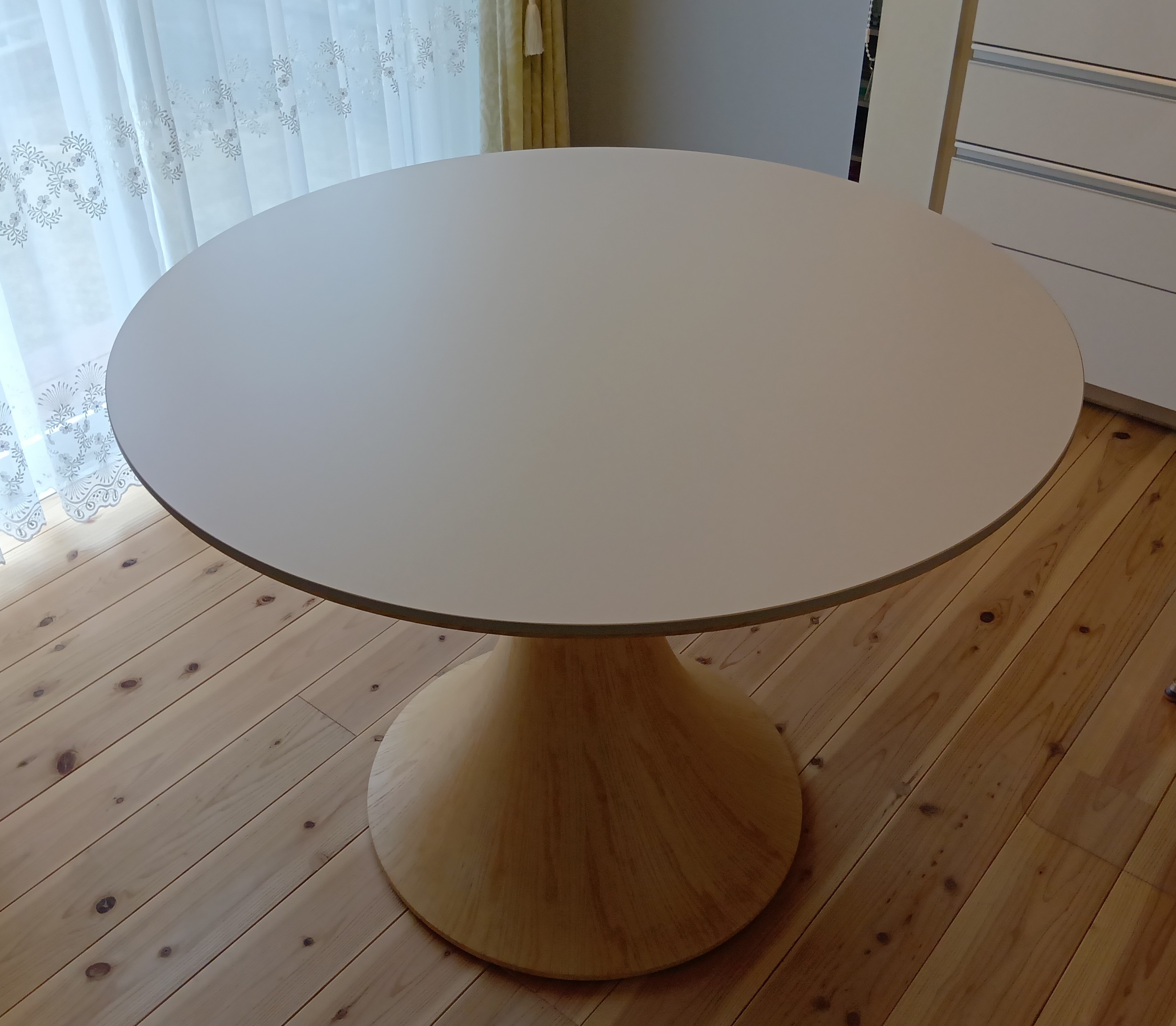 楽印堂ダイニングテーブル丸形100cmセラミック天板